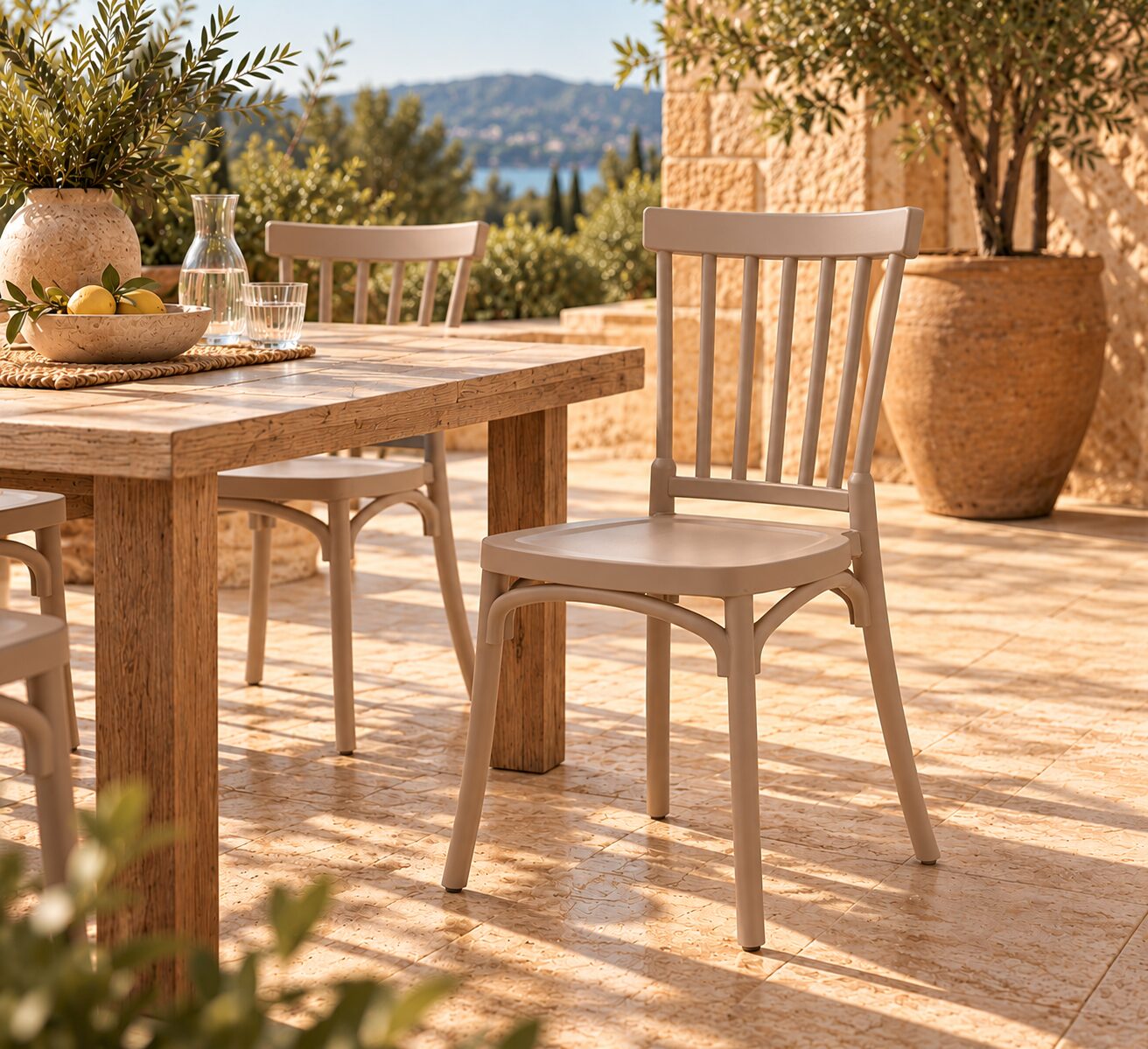 Silla MILOS 43, apilable, tratamiento anti UV, polipropileno tórtora