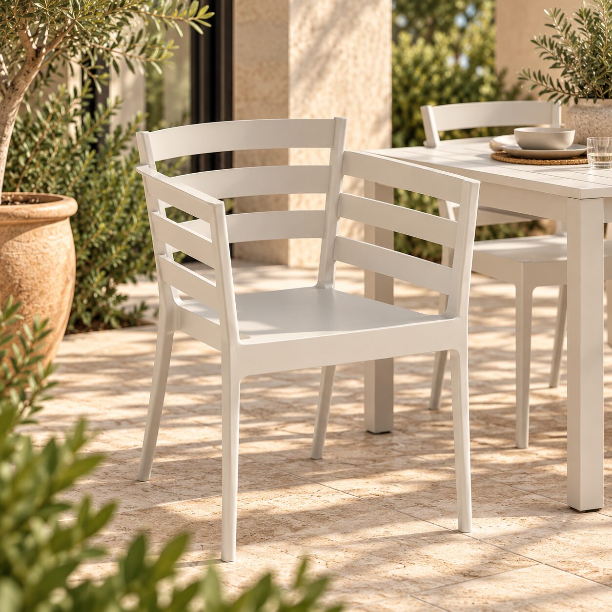 Sillón SALERNO, apilable, polipropileno gris pálido