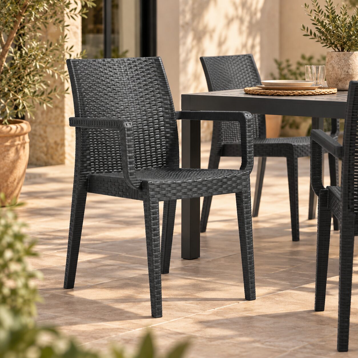Sillón GLADY, apilable, polipropileno antracita